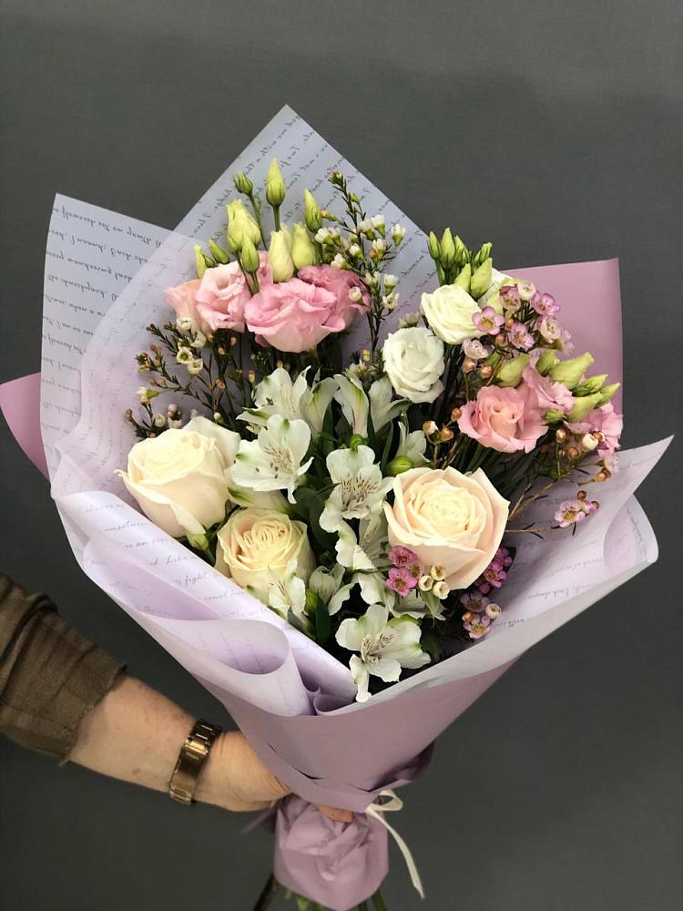 Букет цветов из: Альстромерии, Розы и Лизиантусы в Туймазы