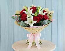 Букет цветов из:  Лилии и Розы в Туймазы
