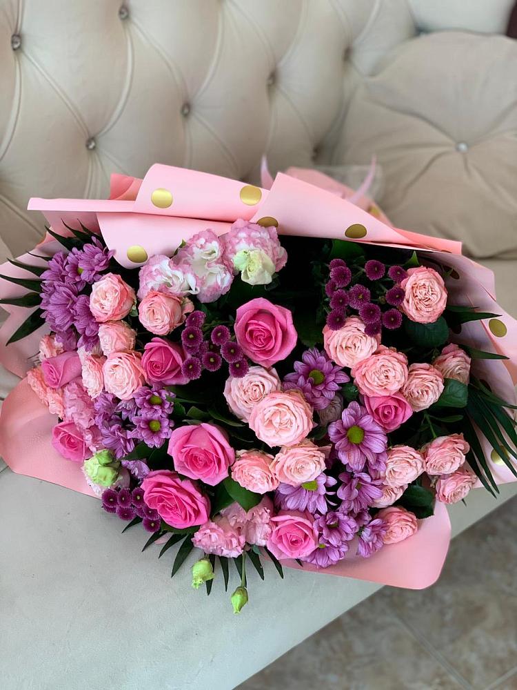 Букет цветов из: Хризантемы, Розы и Лизиантусы в Туймазы