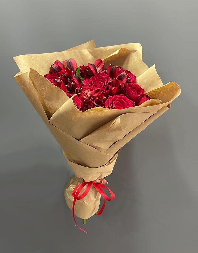 Букет цветов из: Альстромерии и Розы в Туймазы