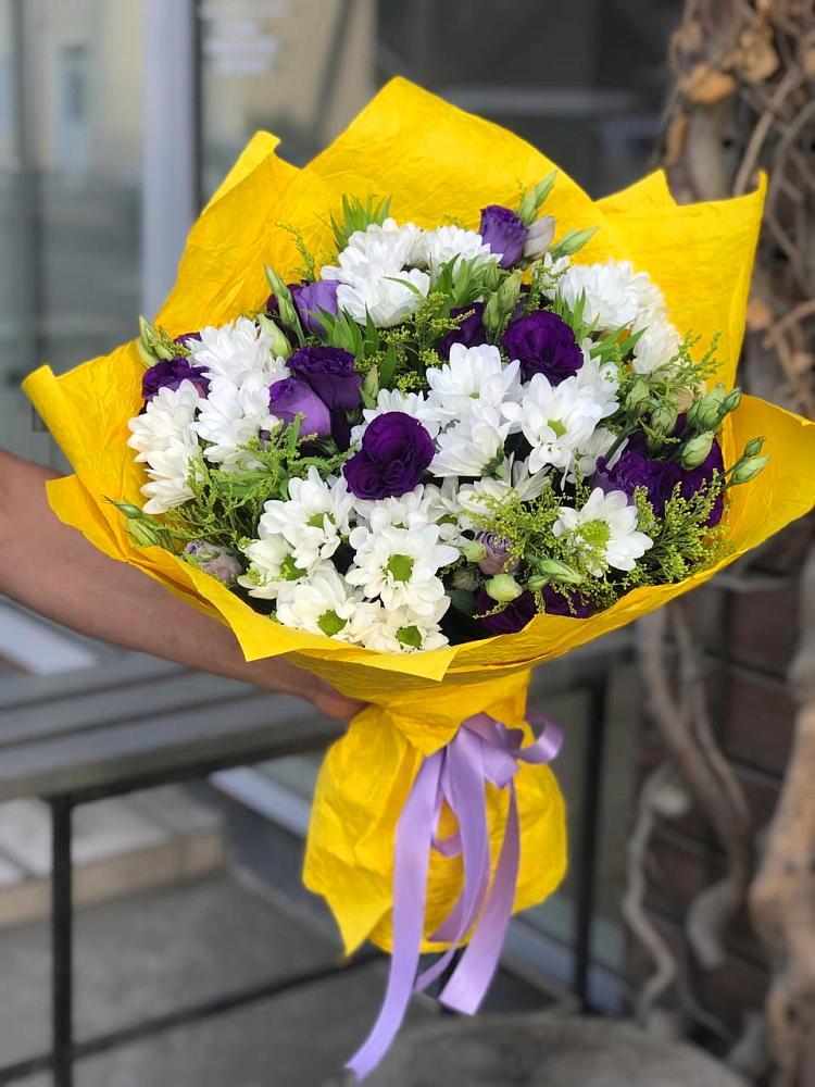 Букет цветов из: Ирисы, Хризантемы и Ромашки в Туймазы