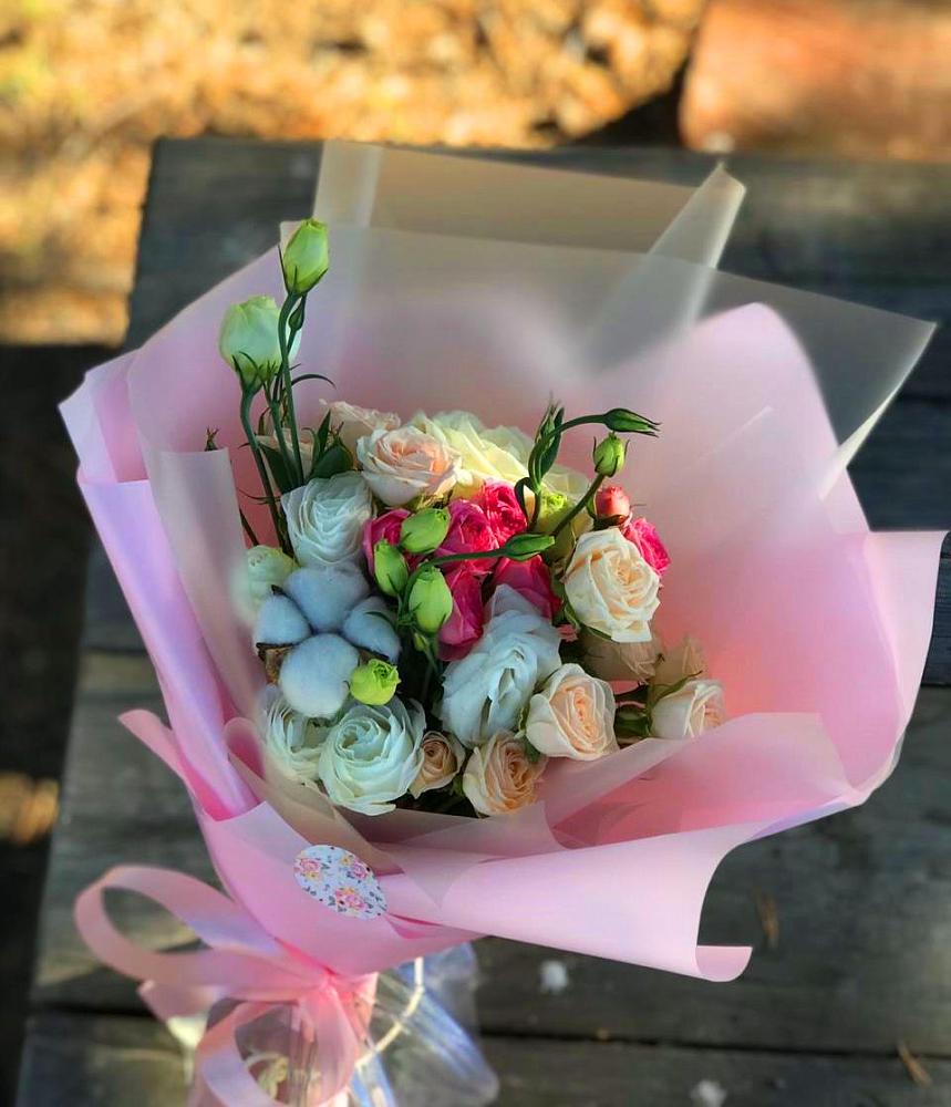 Букет цветов из: Розы и Лизиантусы в Туймазы