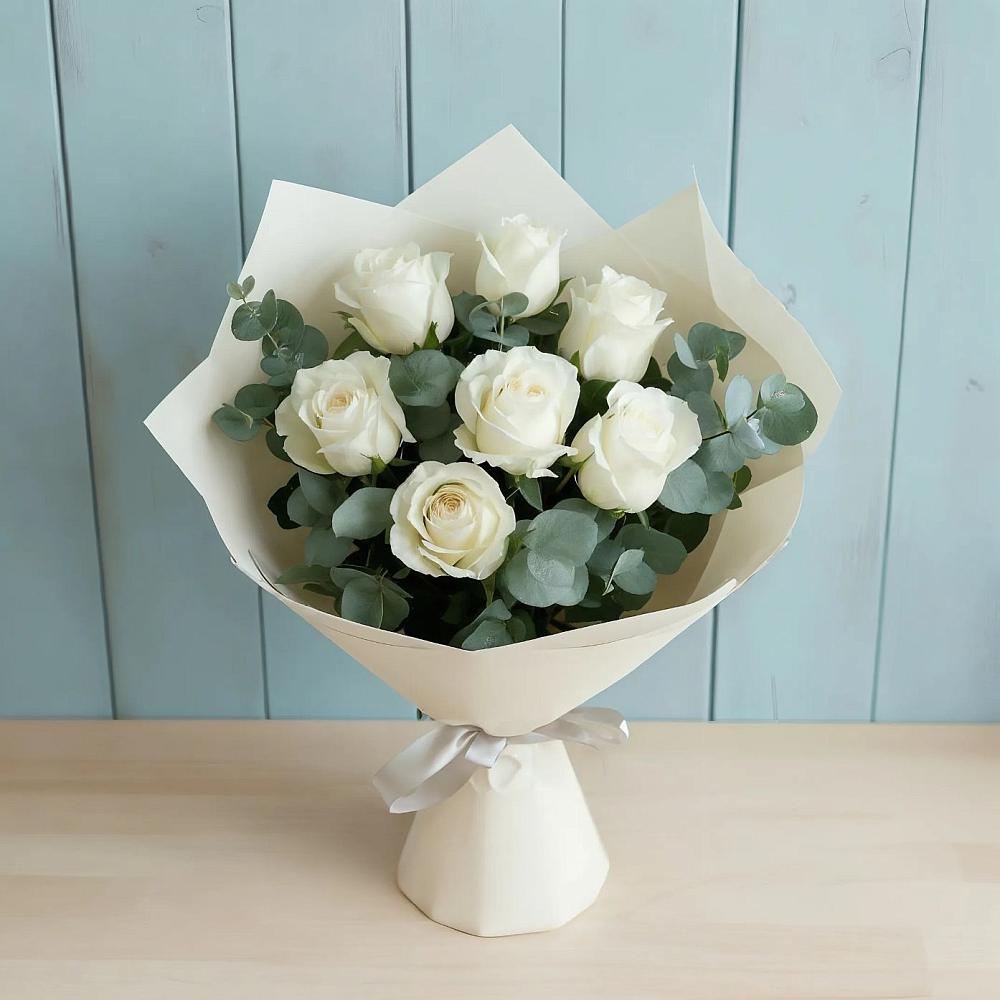 Букет Белые розы в Эвкалипте в Туймазы