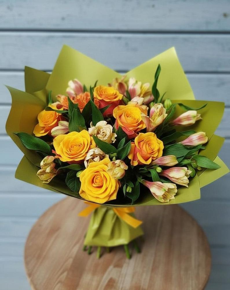 Букет цветов из: Альстромерии и Розы в Туймазы