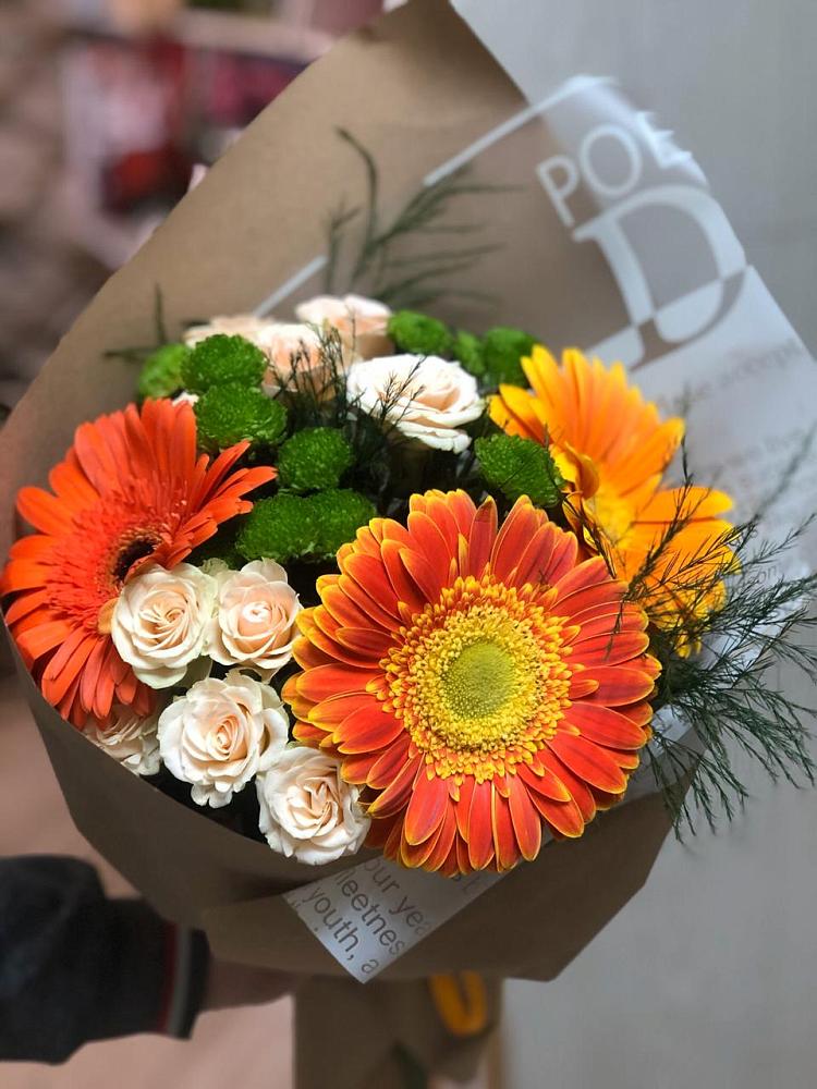 Букет цветов из: Герберы, Хризантемы и Розы в Туймазы