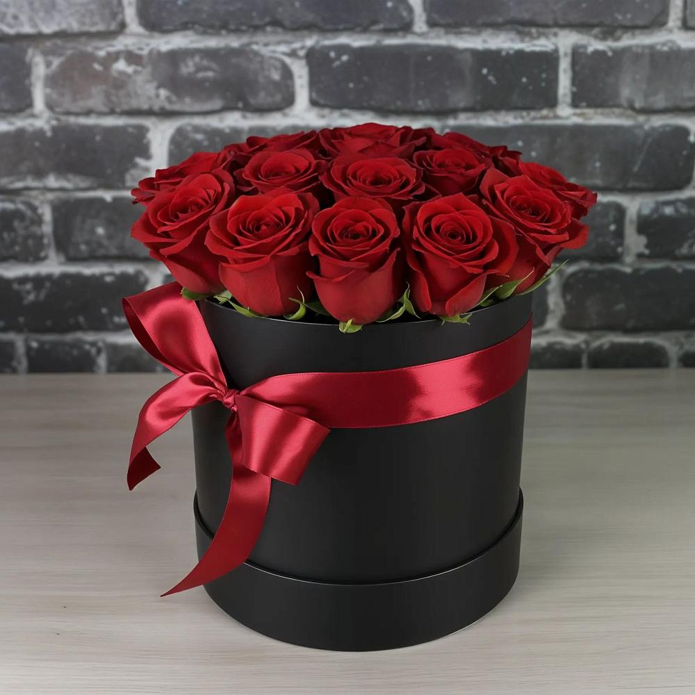 Цветочная композиция из Розы в шляпной коробке в Туймазы