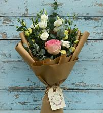 Букет цветов из:  Розы и Лизиантусы в Туймазы