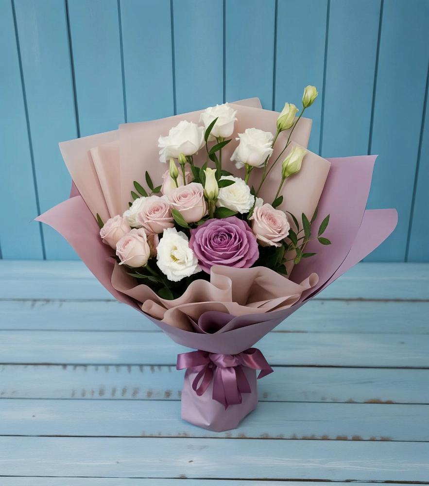 Букет цветов из: Розы и Лизиантусы в Туймазы